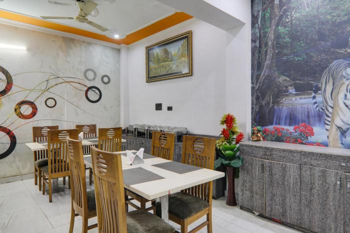 Super Townhouse Hotel Vaishnavi Inn