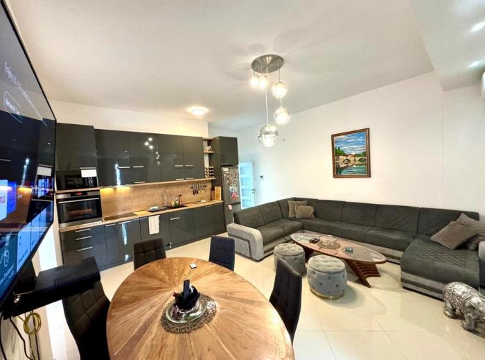 Bar Lux Two-Bedroom apartment