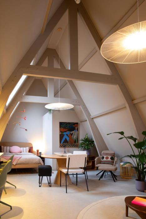 The Painters Loft sleeping among the art