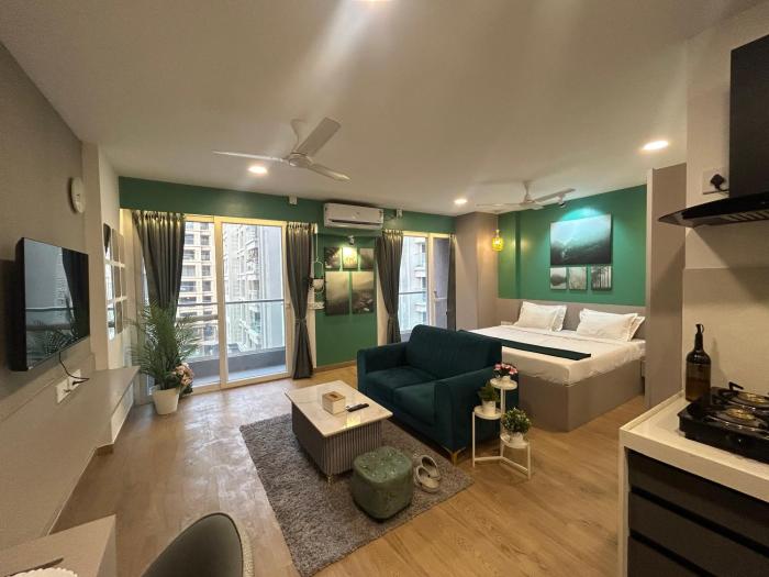 CNS hotel viman nagar near Airport