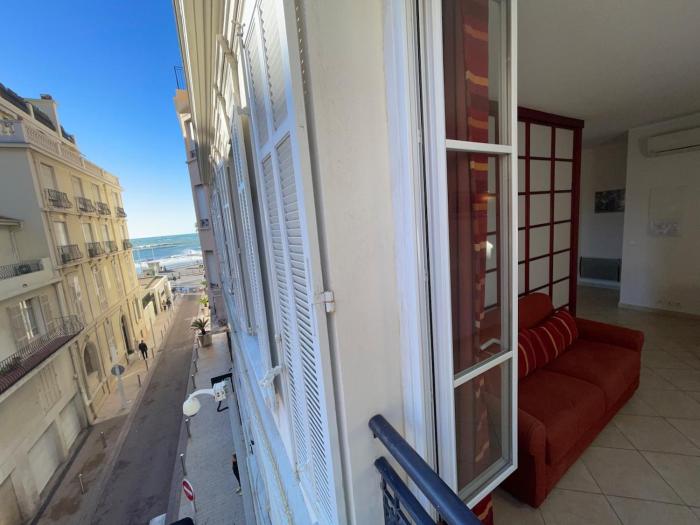 Vue mer, proche croisette et palais des festivals