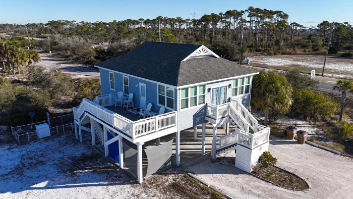 Cape San Blas Beach House - Salty Dolphin