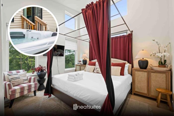 4BR, 2 & half Bath, Hot Tub, Private Parking, Near Ark