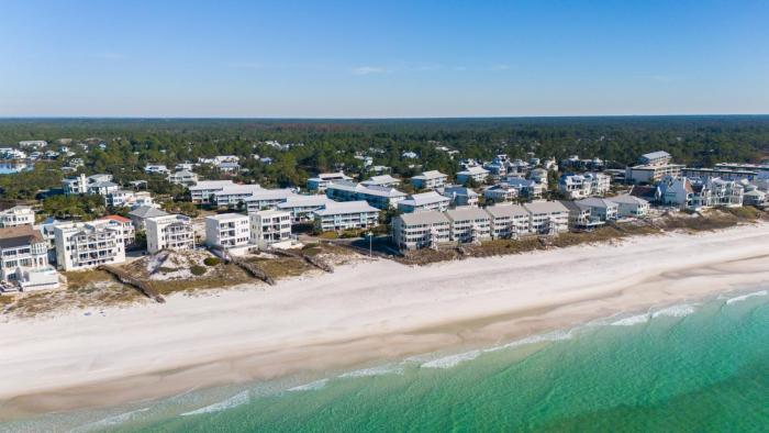 Beachside Villa 811