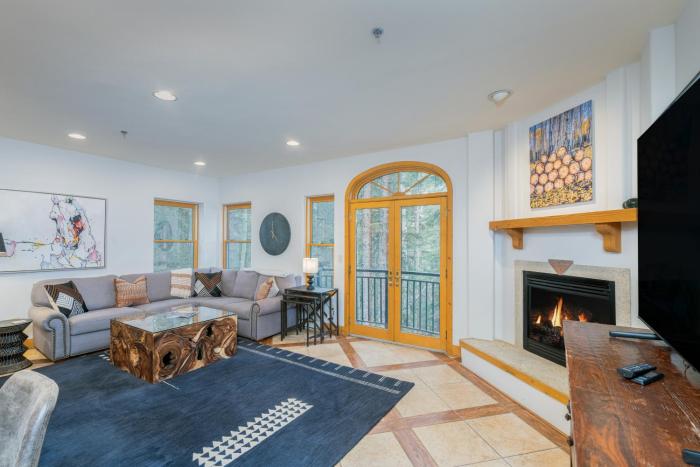 Bear Creek Lodge 201 condo