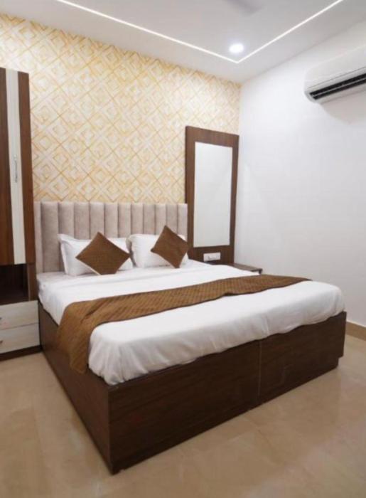 HOTEL LEXUS 100 meter from golden temple