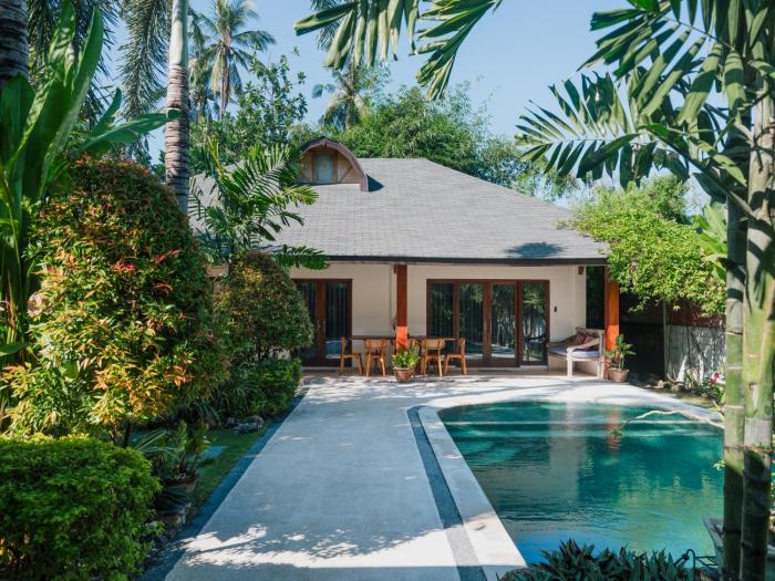 Serene 3BR Villa with Pool & Garden, Central Kuta