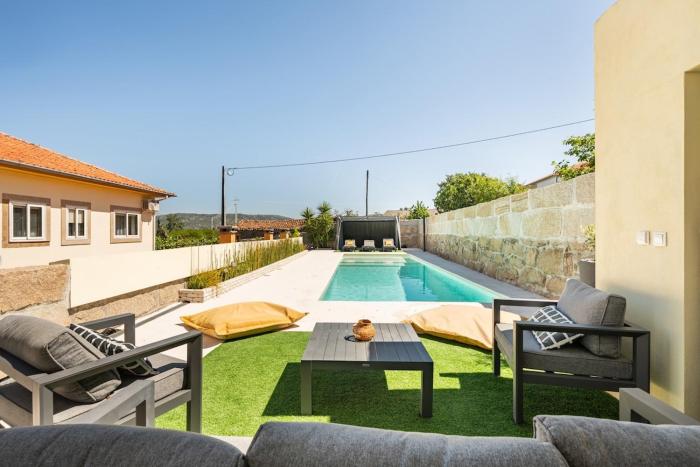 Casa da Aldeia - Exclusive Upper Floor with 3 Bedrooms and Private Pool