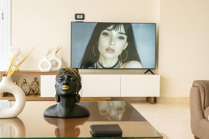 Silver Pyramids View Inn