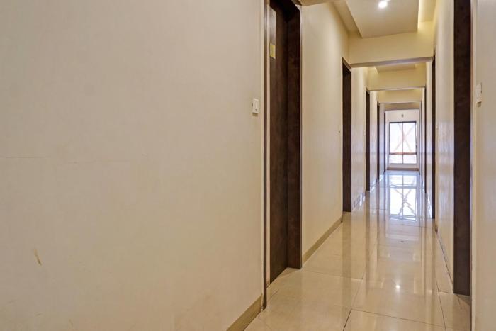 Collection O Royce Studios Near Pune Airport