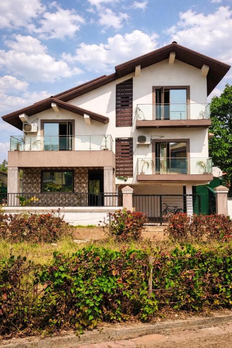 Hangout Villa