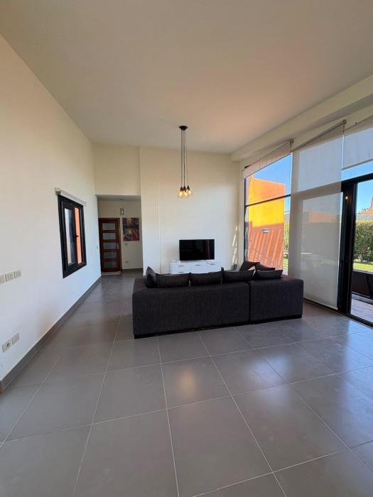 Luxury 2 BR Villa with garden - Baywest - somabay