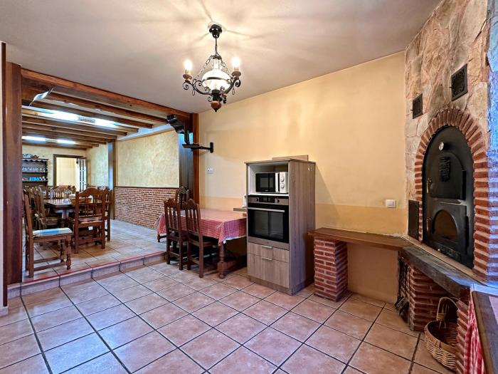 Casa con 6 habitaciones y merendero