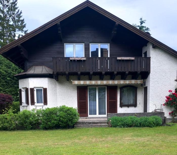 Idyllisches Landhaus in Seenähe