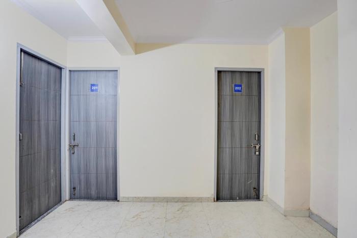 Hotel O Jagdamba Homestay Hotel & Guest House