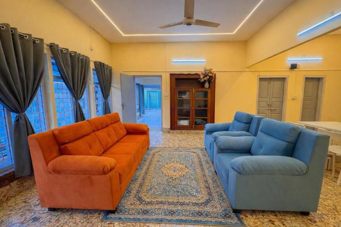 Luxury Living in Patliputra Villa 3 and Half BHK, 8 Beds