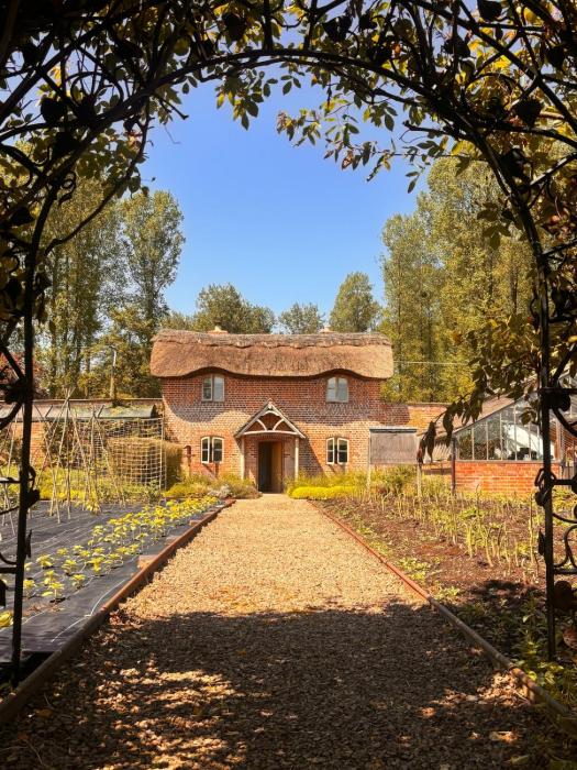 Cosy Cottage with Log Fire Near Hay-on-Wye