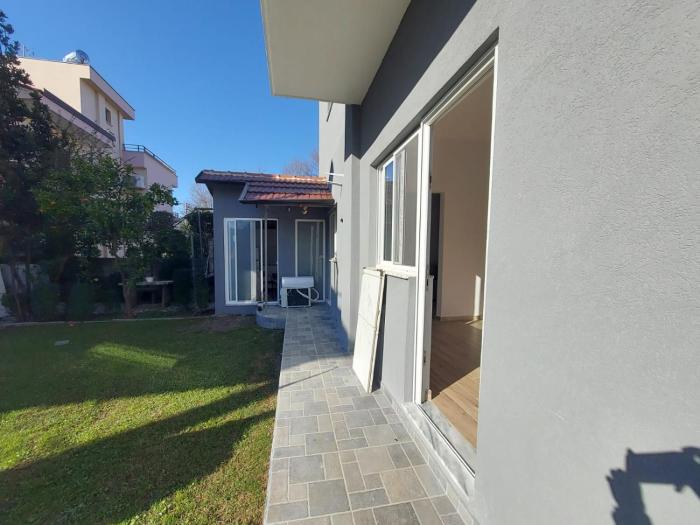 Deluxe groundfloor with garden only for long term rental minimum 3 months