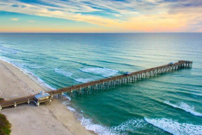 Family Wellness Retreat Home Sleeps 16 with Guest House