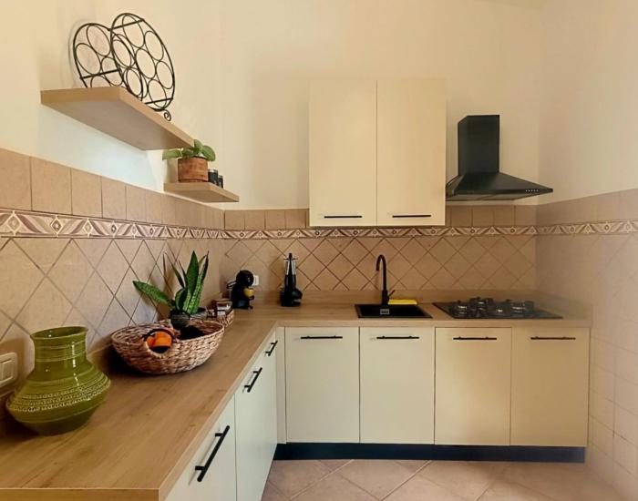 RESIDENZA AURORA - bright spacious House with Garden & outdoor Patio - Ardea - Tor San Lorenzo