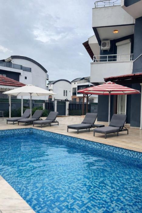 Private Pool Villa-5 Minutes to The Land of Legends-Secluded