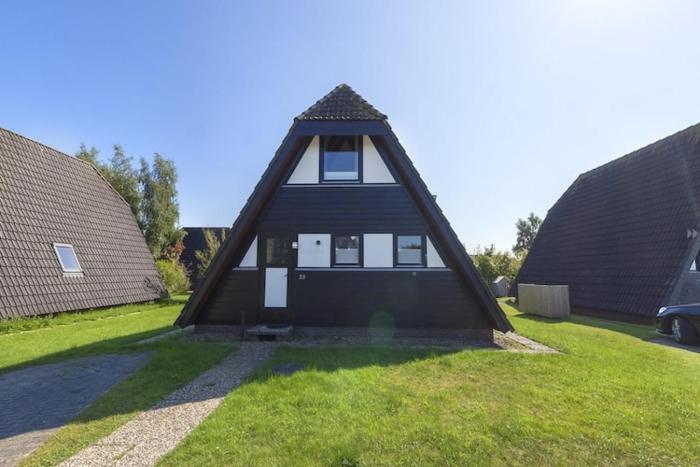 Nurdachhaus in Burhave