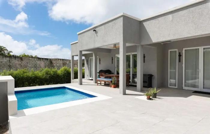 Apes Hill, St Silas 3-Bdrm, 3 and a half bath West Coast Villa with Pool