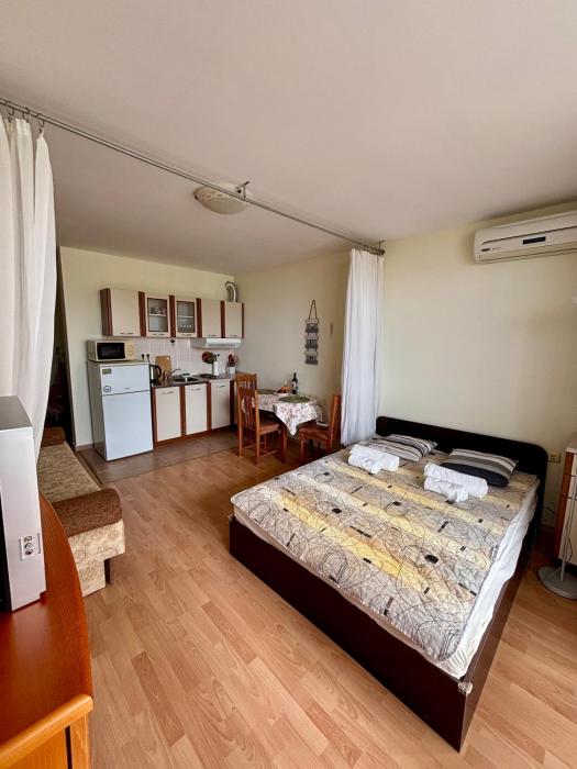 Imperial Fort Club Studio Apartment