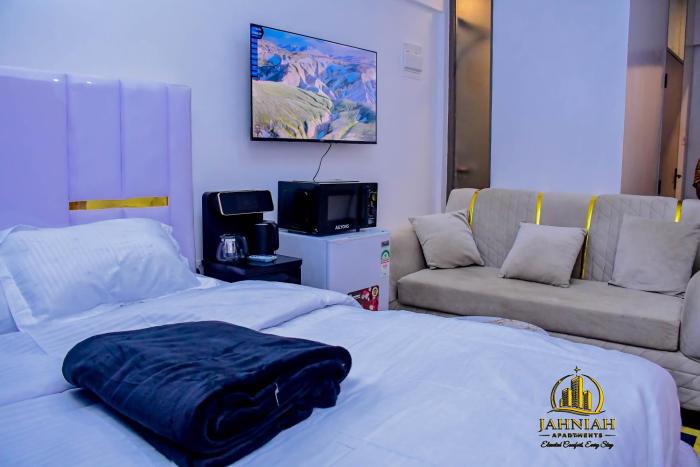 Jahniah fully furnished rentals