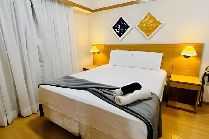 Flat Bela Cintra com Piscina, Academia e Garagem