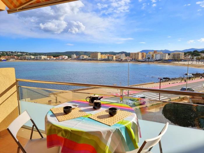 Apartamento cómodo a 50m de la playa - HISP-236-140