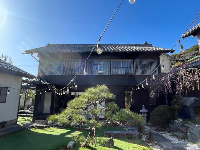 stylish japanese beach house