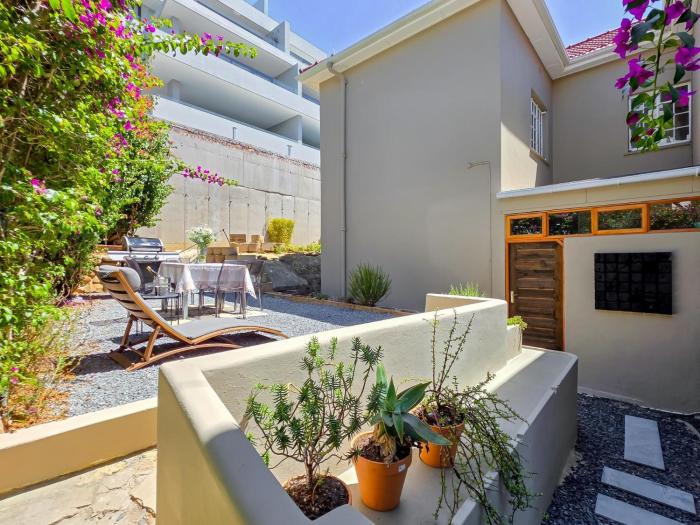 Green Point 3 Bedroom with Ensuites & Braai