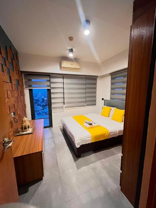 1 bedroom Service Aprtmnt 2pax allows other 4pax 25011 in Cubao Quezon City