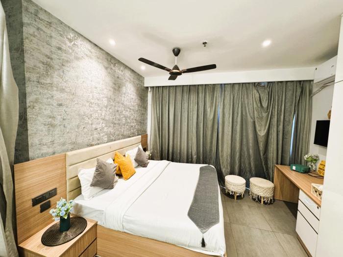 Room in Supernova Noida