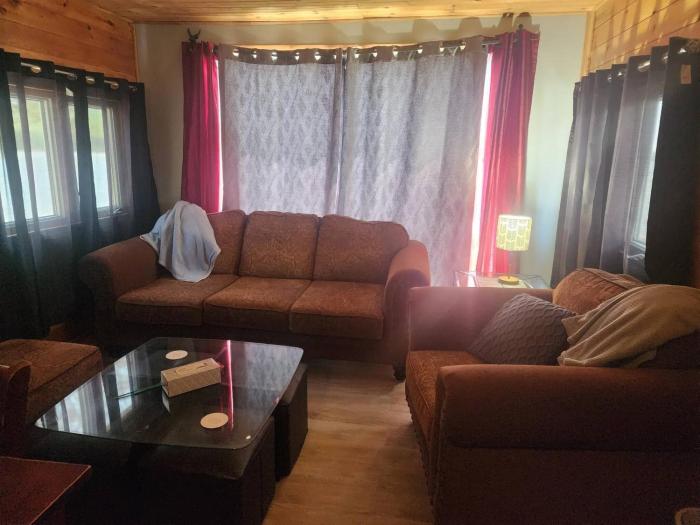 Waterfront Cabin on Lake Superior sleeps 7 plus ppl
