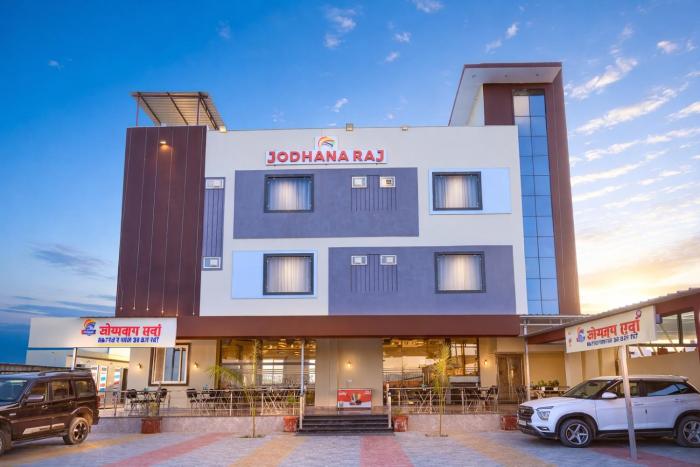 Jodhana Raj Hotel & Restaurant