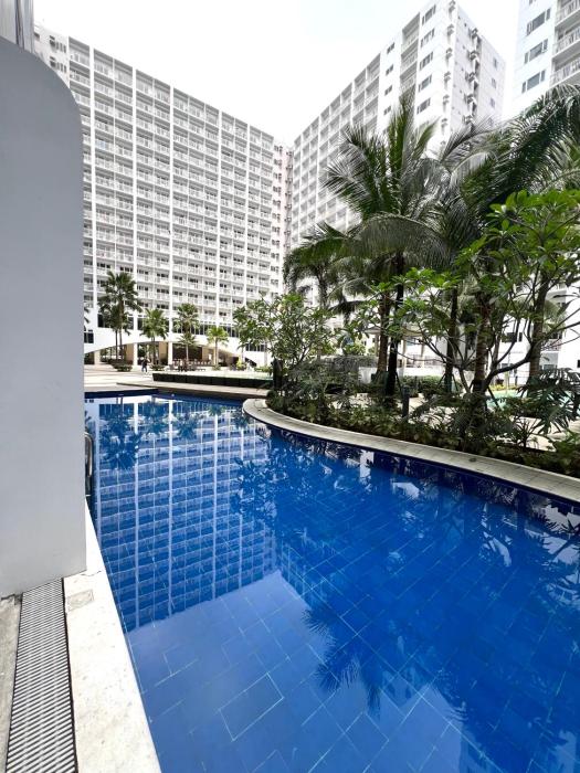 Shore Residences Direct Pool Access