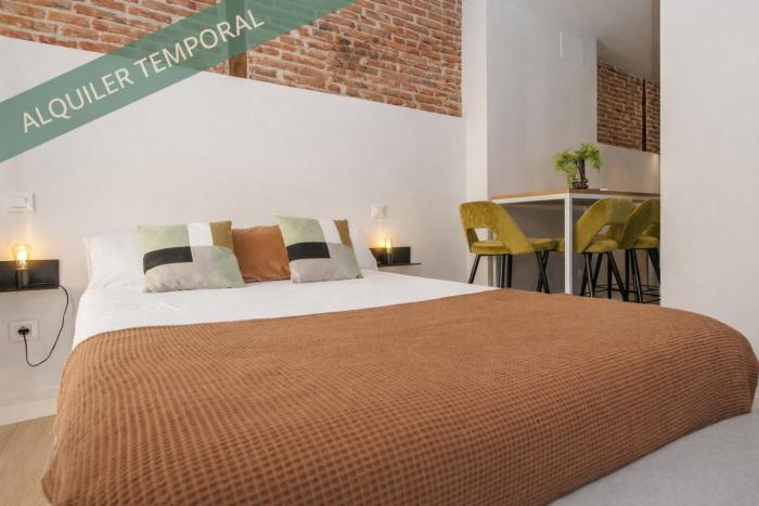 Collection Latina - Apartamentos Únicos en el Barrio Más Auténtico