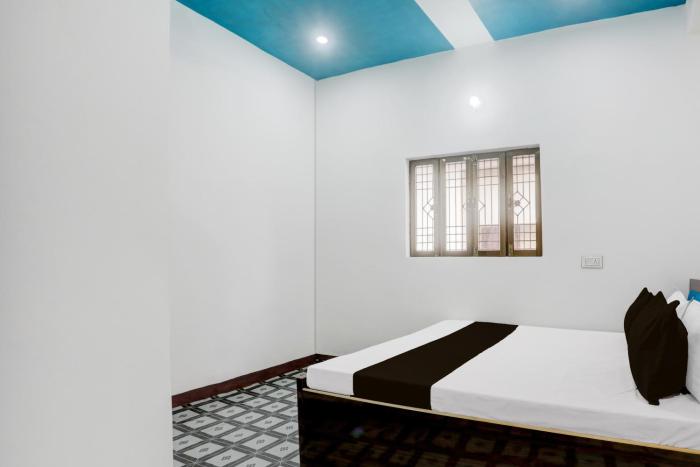 SPOT ON by OYO Ajay Hotel Phulpur Railway station