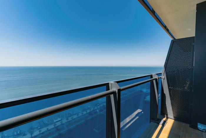 HOTEL CITY and SEA VIEW