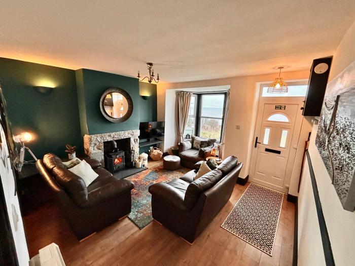 3 bedroom - Sea View - Pet Friendly