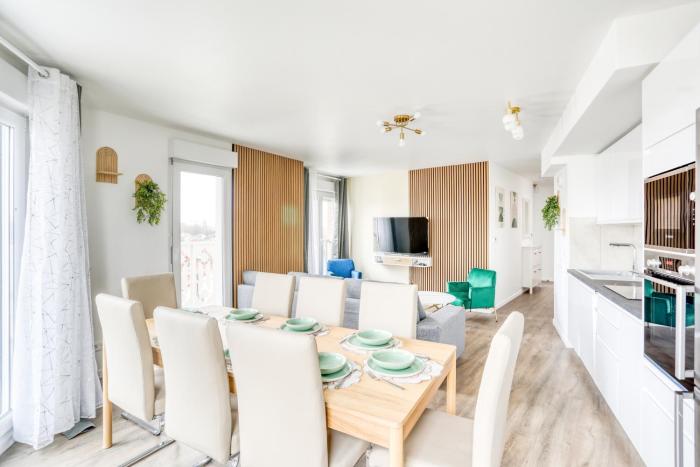 Duplex Paris, Villepinte Expo, CDG, Disneyland