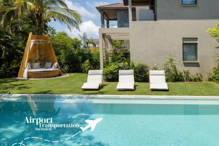 Luxury 5BR Villa with Pool Jacuzzi 2 Golf Carts