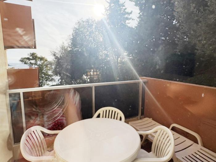 Studio 4 pers, Wi-Fi, vue mer, terrasse - FR-1-827-70