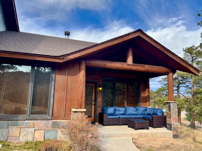 Bears Den 1 - Hot Tub and Views!