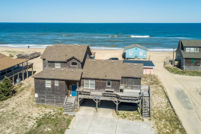 Ocean Wynns - Nags Head MP 13, 20 Yards to the Beach, Ocean Views, Close to Attractions