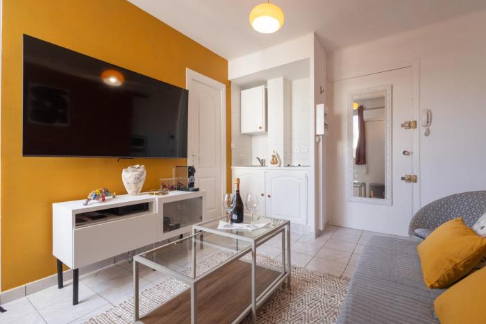 My elegant Studio in center of Cannes Festival