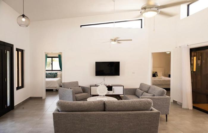 Bonita Extravaganza 4 Bedroom, 4 Bed, 3 Bedroom