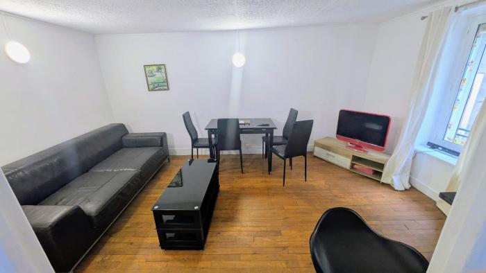 Maison calme parking privé accès A31